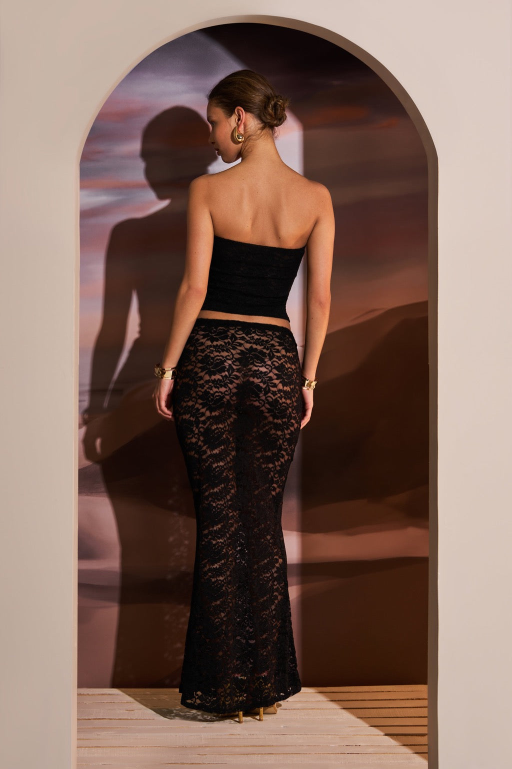 FIT AND FLARE RUCHED MAXI SKIRT IN BLACK LACE